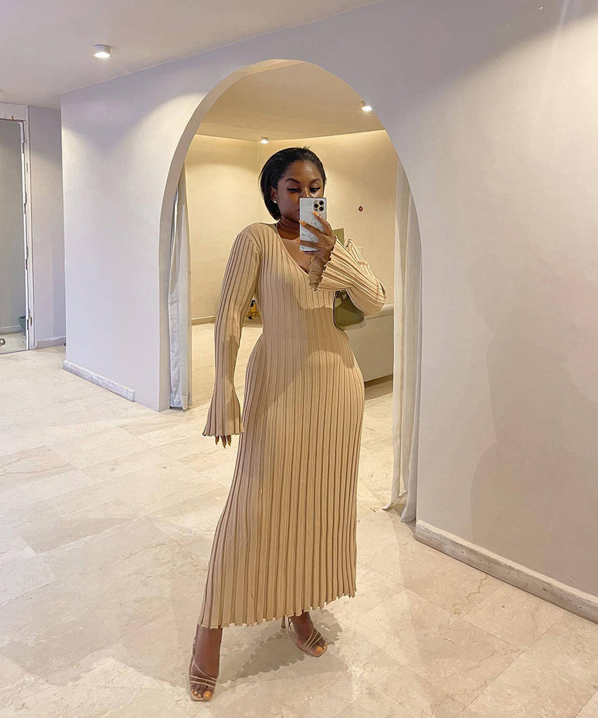 V-Neck Striped Knitted Skirt with Long Sleeves