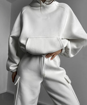 Active Style Hoodie Ensemble for Trendy Comfort and Versatility