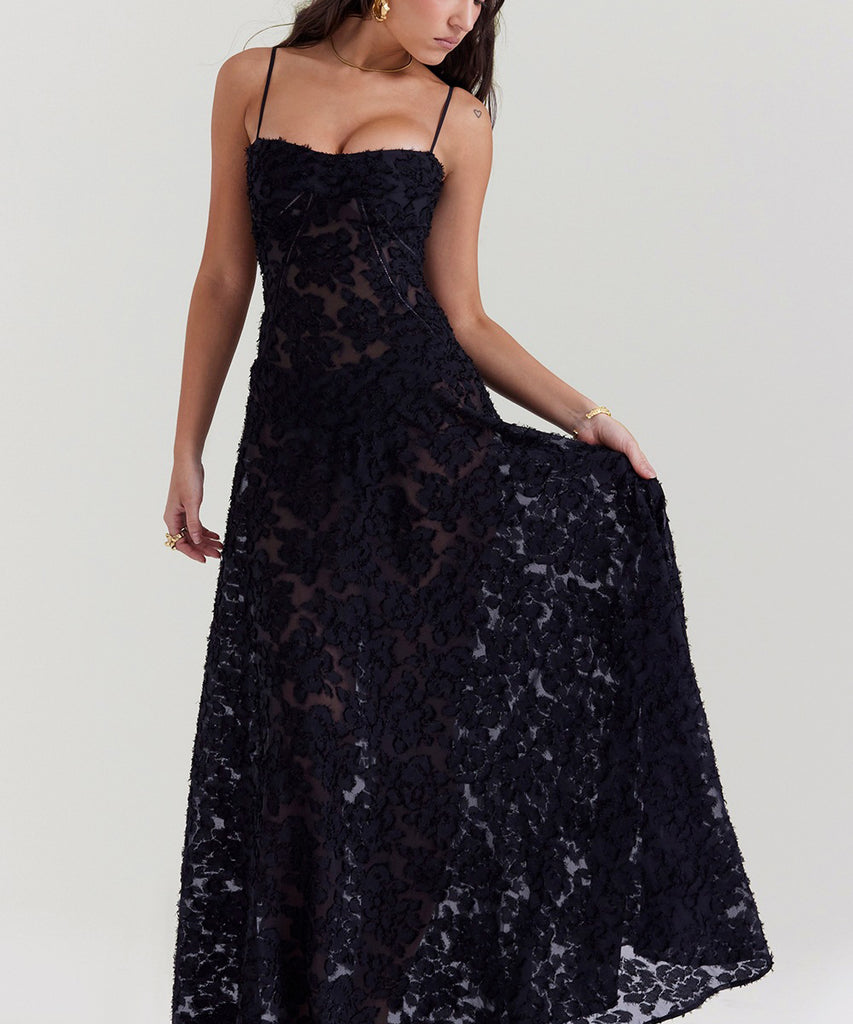 Chic Sexy Sleeveless Halter Dress with Open Back Design