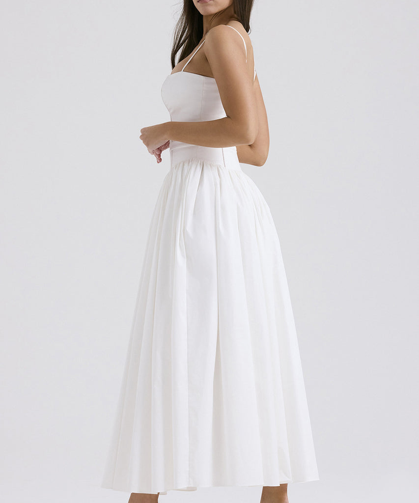 Chic Floral Halter Dress for Effortless Summer Elegance
