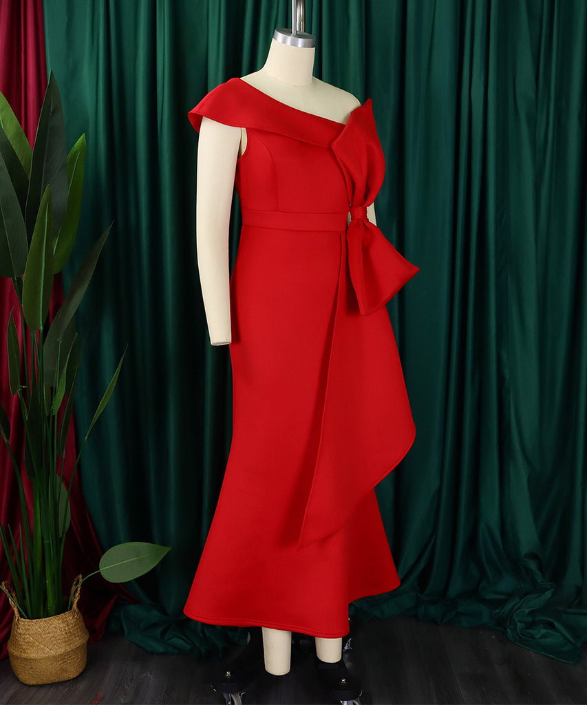 Sexy Slim-Fit Evening Dress With Top And Sloping Neckline
