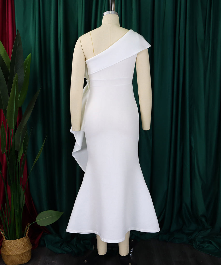 Sexy Slim-Fit Evening Dress With Top And Sloping Neckline