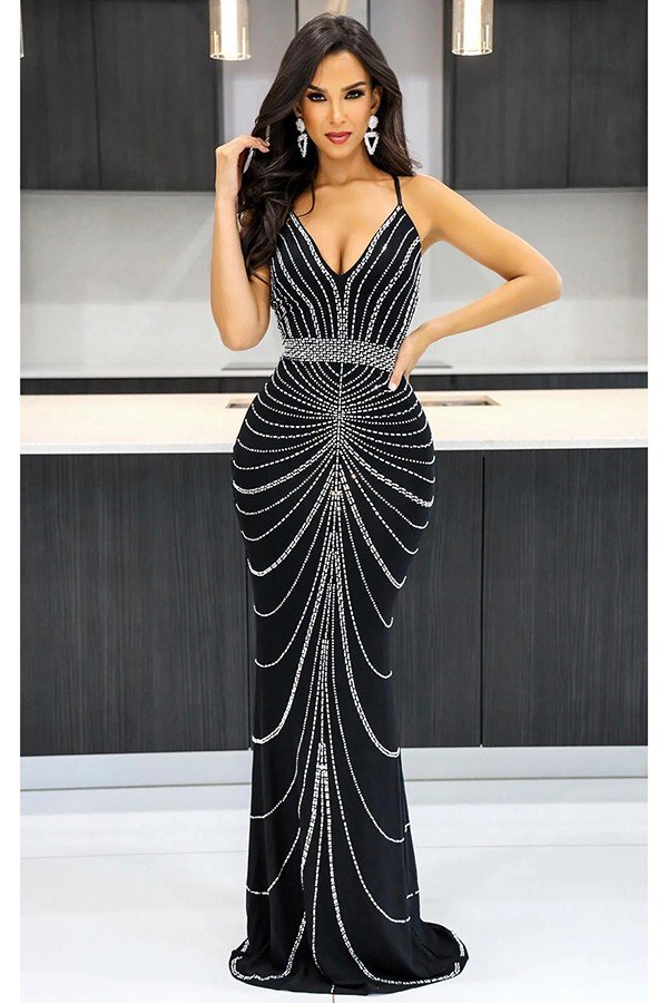 Chic Sleeveless Halter Dress in Solid Colors