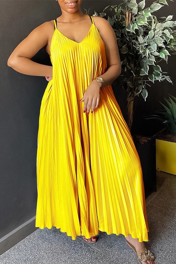 Chic Halter Neck Pleated A-Line Skirt