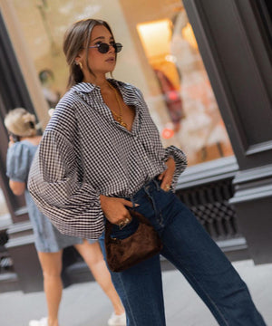 Stylish Long-Sleeved Plaid Shirt in Classic Black Color