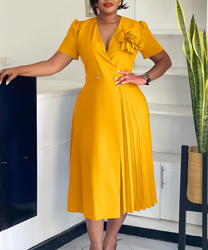 V Neck Short Sleeved Pleated Dress in Solid Fashion Colors
