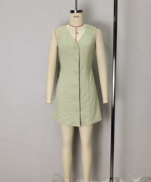 A Checkered V-Neck Button-Down Sleeveless Mini Skirt Dress for Chic Summer Style