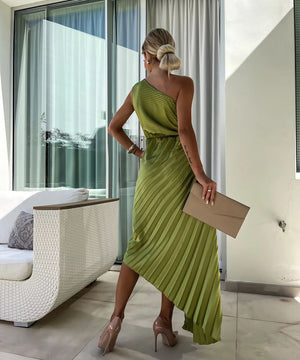 Fashion Sexy Oblique Shoulder Pleated Hollow Gown in Chic Colors
