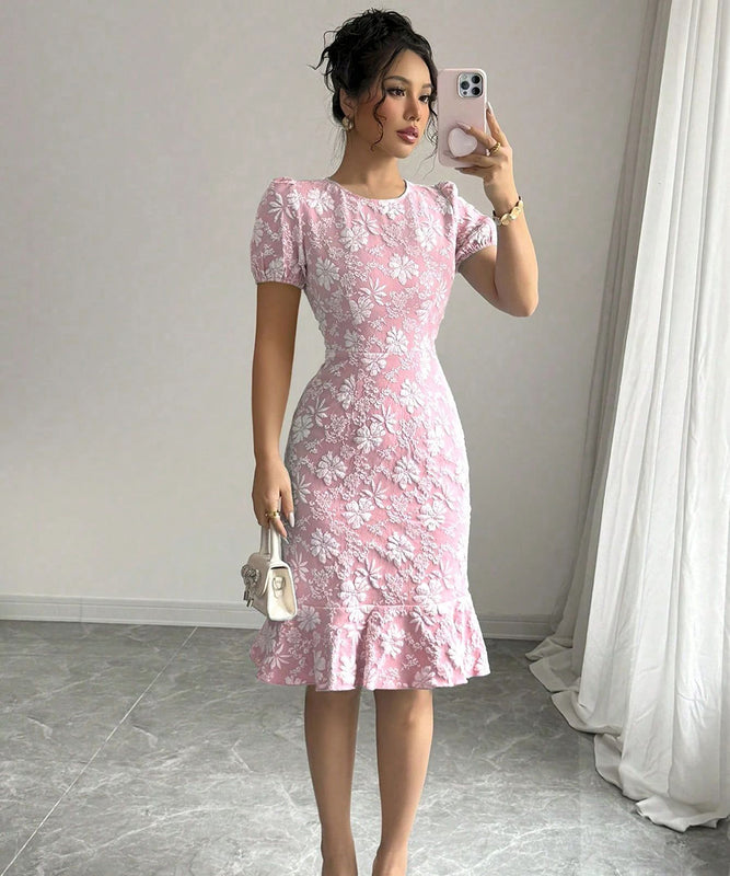 Body-Hugging Casual Dress for Versatile Occasions in Three Colors