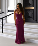 Slim-Fit Strapless V-Neck Dress With Elegant Slit Opening