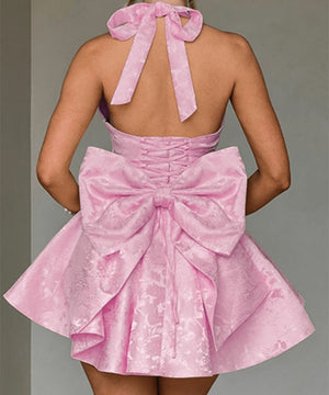 Elegant Lace-Up Evening Dress with Neckline in Multiple Colors