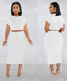 A Two-Piece Set of Solid-Color Fringed Round-Neck Short-Sleeve Long Dress