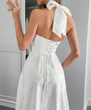 Elegant Halter Neck Evening Dress with Cinched Waist Long Skirt