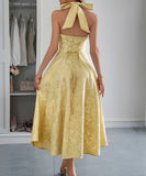 Elegant Halter Neck Evening Dress with Cinched Waist Long Skirt