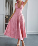 Elegant Halter Neck Evening Dress with Cinched Waist Long Skirt
