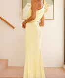 Sexy Plunging Neckline Form-Fitting Solid Color Dress
