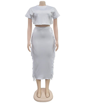 A Two-Piece Set of Solid-Color Fringed Round-Neck Short-Sleeve Long Dress