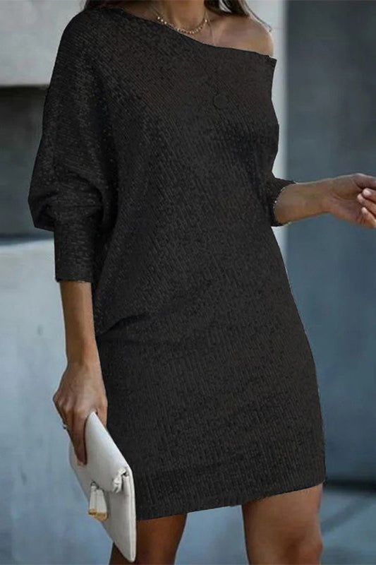 Beaded Evening Dress with Asymmetrical Shoulders for Elegance