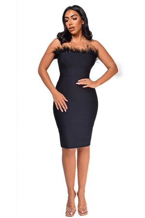 Chic Backless Sleeveless Dress with Feather Accents and Slim-Fit Design