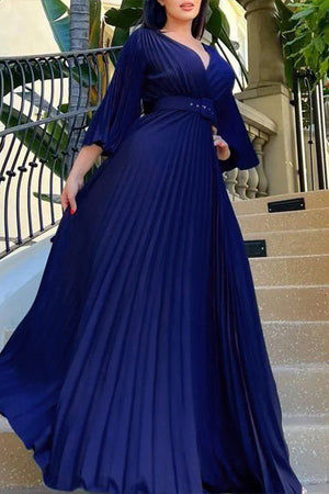 Chic V-Neck Pleated Swing Dress