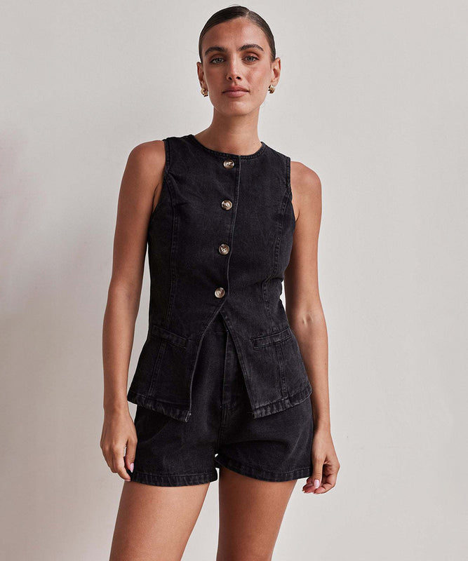 Stylish Sleeveless High-Waisted Baggy Denim Shorts Suit Set